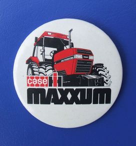 CASE IH MAXXUM (5140 Tractor) - large 56mm dia. button badge (c.1990). A scarce badge!