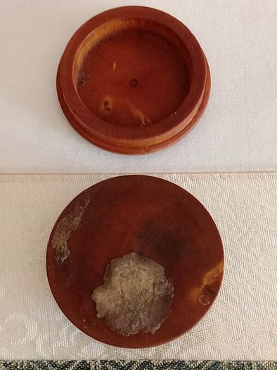 Rear Antique Watchmaker's Oil Well Pot. Turned Wood with Agate Stone