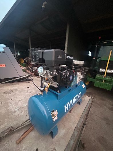 Hyundai Compressor 200L