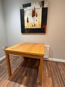 Extendable Dining Table-Oak Effect-Excellent Condition