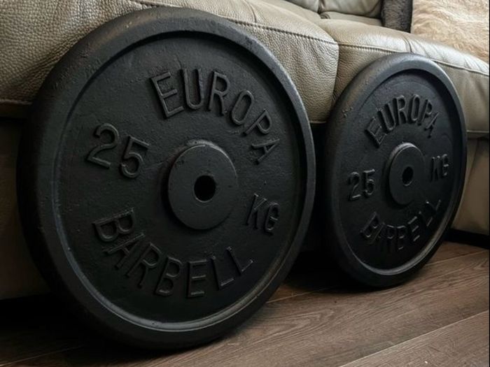 2x25kg Europa standard 1" diameter weight plates