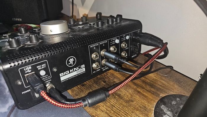 Mackie Big Knob Studio