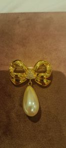brooch
