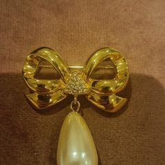 brooch