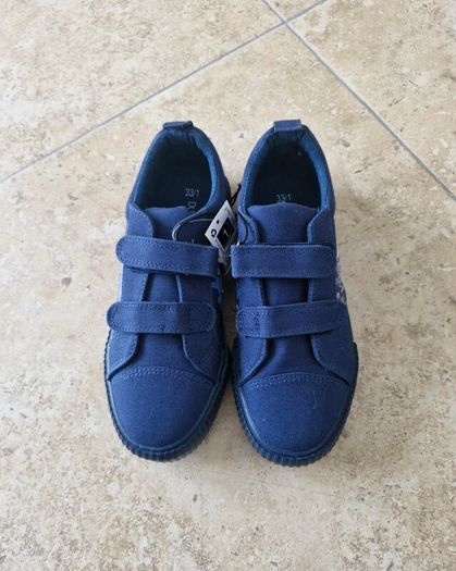 Boys trainers