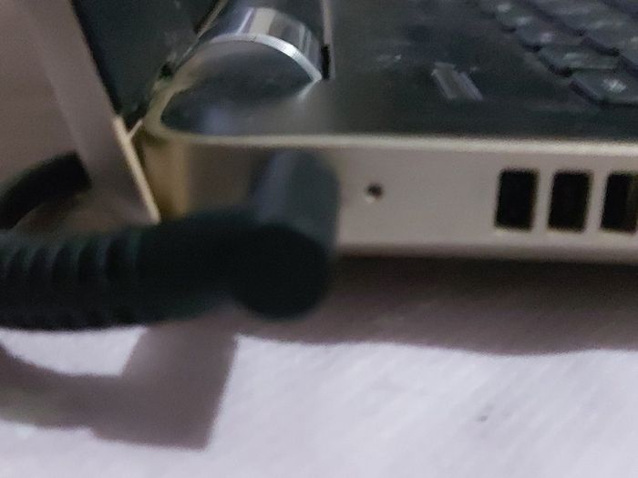 HP 15.6 inch Laptop, Model 15-bw066sa, AMD A6-9220 Radeon R4, 5 Compute Cores 2C + 3G, 2.5GHz, 4GB Ram, 1 Terrabyte HDD,Windows 10, Microsoft Edge, Chrome and VLC