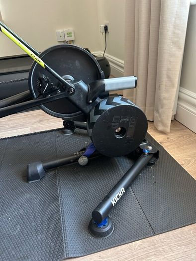 Wahoo KICKR Smart Trainer (v5)  450
