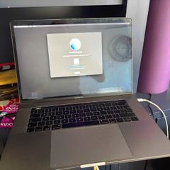 Macbook Pro 15" / 2018