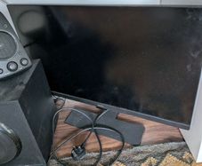27 inch led monitor (BENQ)