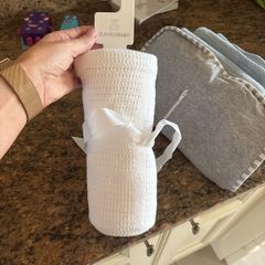 baby blankets and swaddle