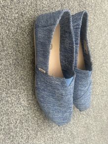 Toms