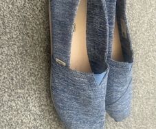 Toms