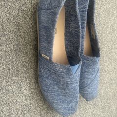 Toms
