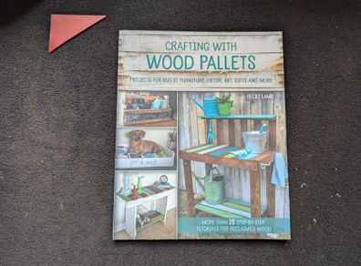 B00K_Crafting with Wood Pallets