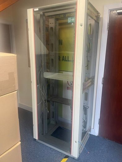Server Cabinet - Free