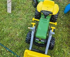 Kids garden tractor