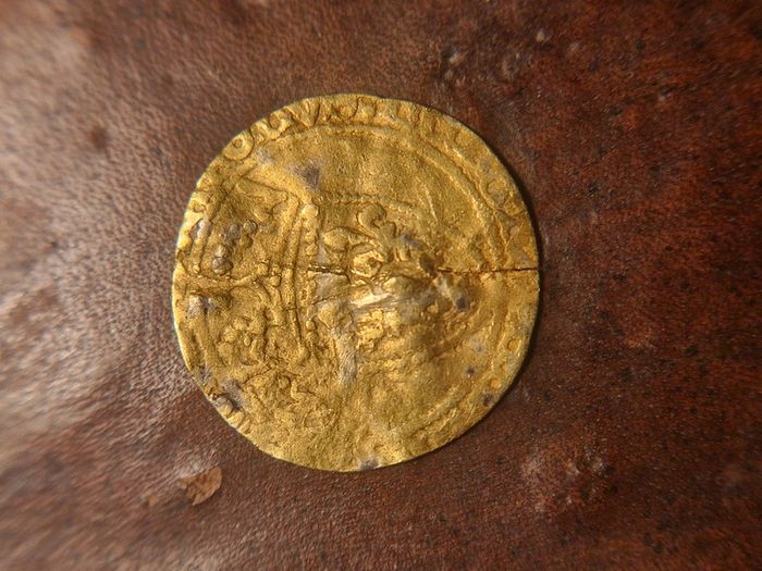 Cheap Hammered Gold Coin! French Charles 7th Demi Ecu, 1422-1461. OFFERS WELCOME.