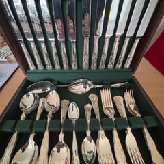 1970's Atkinson Bros 'Kings Pattern' 44 Dinner Set in Original Box