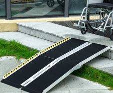 Wheelchair Ramp, 152L x 73Wcm, 272KG Capacity, Folding Aluminium Threshold Ramp with Non-Skid Surface, Transition Plates Above and Below for Home, Steps, Stairs, Curbs, Doorways