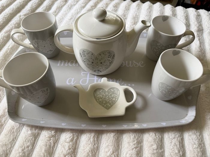 Heart Tea Set with Serving Tray 7 Piece Set