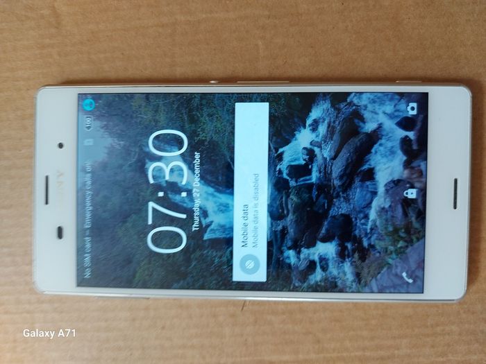 Sony Xperia,Large Screen White Mobile Phone, Pattern Locked, Excellent cosmetic condition, for parts or repair