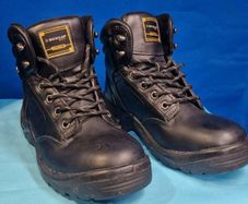 Dunlop steel toe cap safety boots