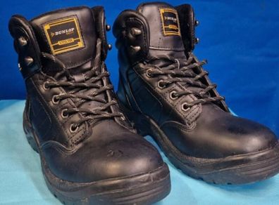Dunlop steel toe cap safety boots