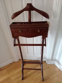gentleman's valet unit