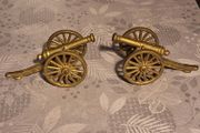 Beautiful vintage pair of brass model field cannons