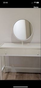 dressing table