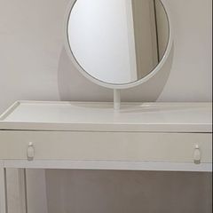 dressing table