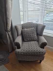 Queen Anne large chair