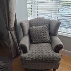 Queen Anne large chair