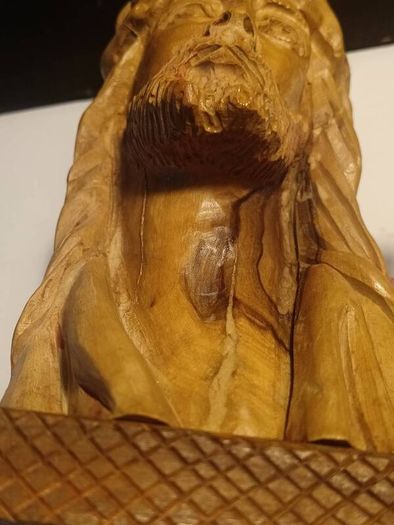 Fabulous Hardwood Carving Of Jesus