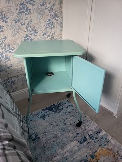 Bedside locker in perfect condition