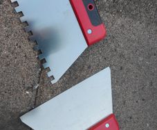 Set of 2 Stainless Steel Plastering & Tiling Spatulas (Notched Trowel + Smooth Taping Knife)