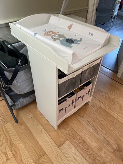baby changing unit