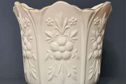 Vintage Aynsley Camellia Fine Bone China white - cream Planter, Plant pot, Flower pot
