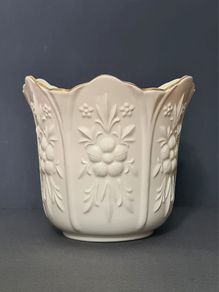 Vintage Aynsley Camellia Fine Bone China white - cream Planter, Plant pot, Flower pot