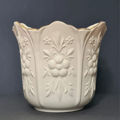Vintage Aynsley Camellia Fine Bone China white - cream Planter, Plant pot, Flower pot
