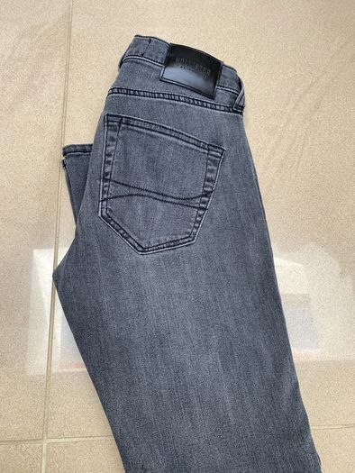 Hollister boys jeans