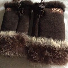 UGG's Brown Chestnut Suede Fingerless Gloves with fur trim