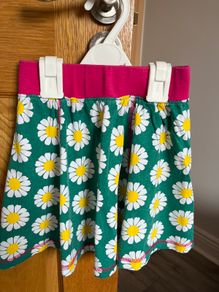 Max green daisy skirt