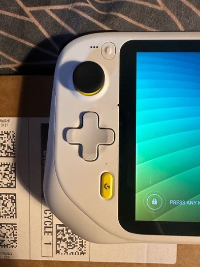 Logitech G Cloud Gaming Handheld