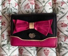 Suzy Smith Leather Purse