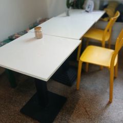Cafe/restaurant tables