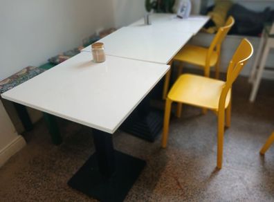 Cafe/restaurant tables