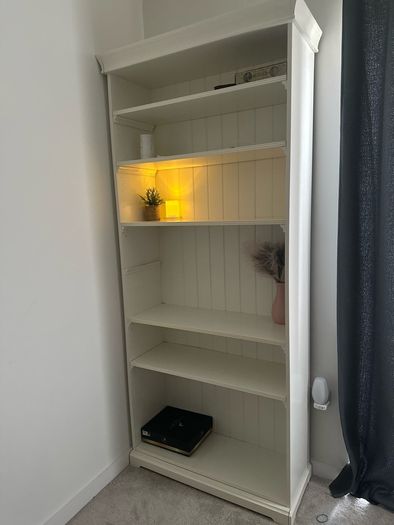 Elegant Tall off-white Bookcase - Perfect Condition - IKEA Hemnes Style