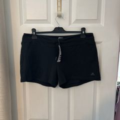 adidas shorts size L