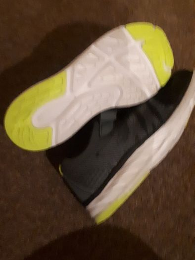 boys trainers tags off, but brand new